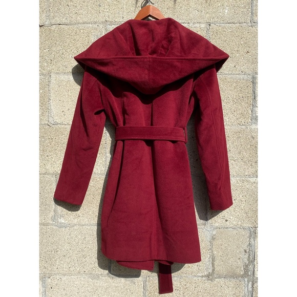 Vera Wang - Red Hooded Coat  - Wool Angora Blend - Picture 2 of 3